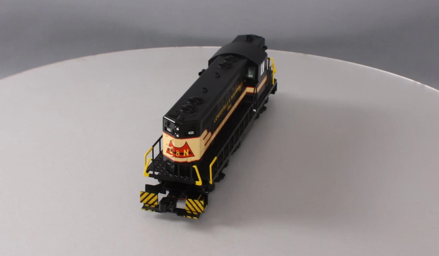 Lionel 6-84109 Louisville & Nashville LionChief+ GP7 Diesel Locomotive #405 7 Lionel 6-84109 Louisville & Nashville LionChief+ GP7 Diesel Locomotive #405 - Image 5
