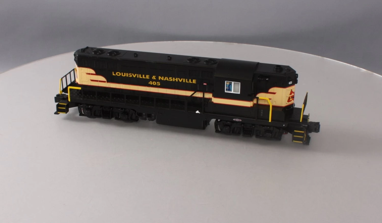Lionel 6-84109 Louisville & Nashville LionChief+ GP7 Diesel Locomotive #405 9 Lionel 6-84109 Louisville & Nashville LionChief+ GP7 Diesel Locomotive #405 - Image 7