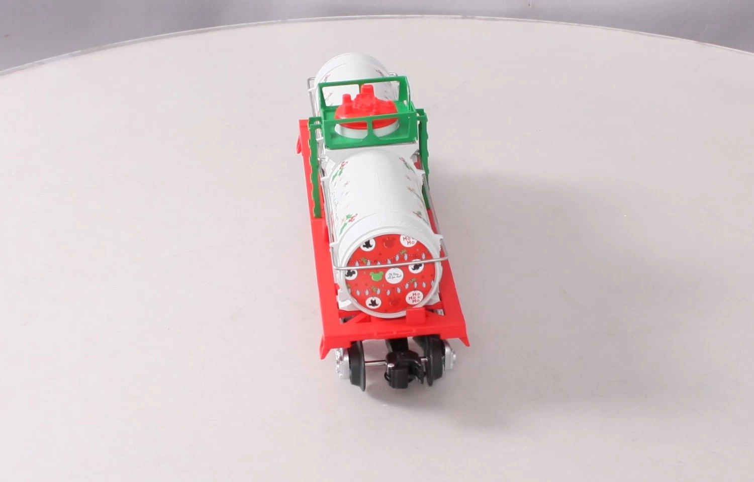 Lionel 2028360 O Mickey & Friends Christmas Tank Car 9 Lionel 2028360 O Mickey & Friends Christmas Tank Car - Image 7