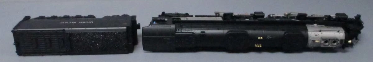 Lionel 1932162 O Union Pacific LC2 LionMaster Big Boy Steam Locomotive #4014 6 Lionel 1932162 O Union Pacific LC2 LionMaster Big Boy Steam Locomotive #4014 - Image 4