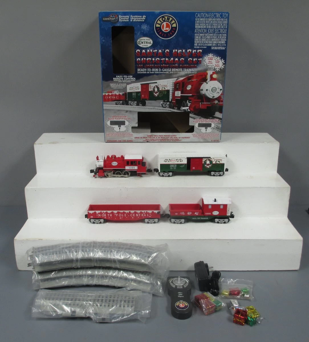 Lionel 6-82545 Santa's Helper Christmas LionChief O Gauge Steam Train Set 4 Lionel 6-82545 Santa's Helper Christmas LionChief O Gauge Steam Train Set - Image 2